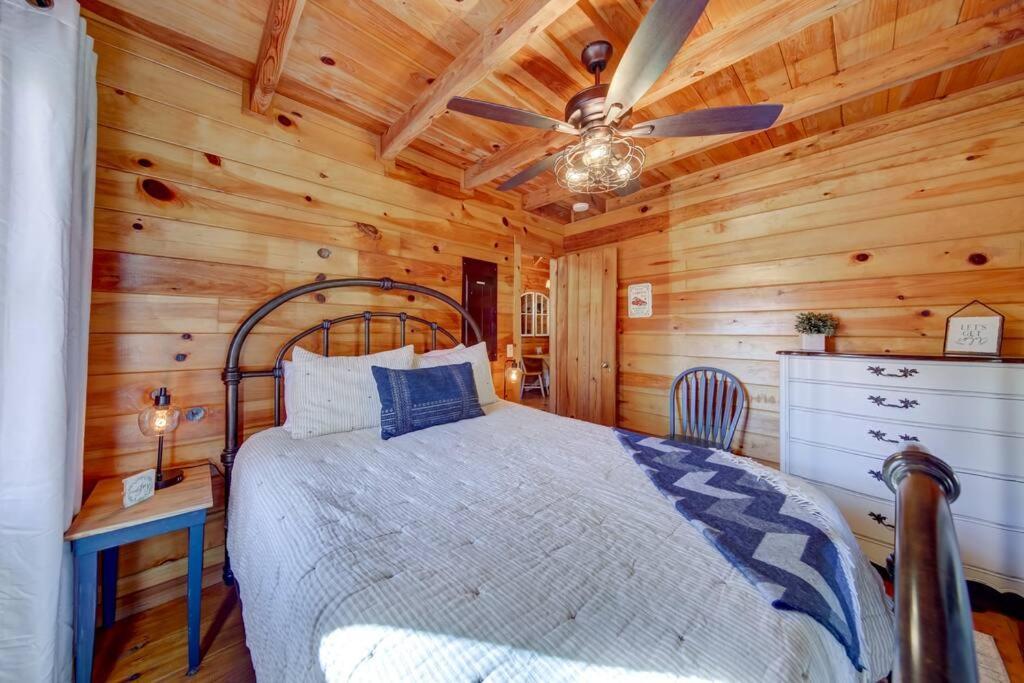 בלו רידג' Log Cabin With Mountain View And Privacy מראה חיצוני תמונה